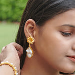Load image into Gallery viewer, Nature inspired handmade minimal brass floral and natural pearl drop earring