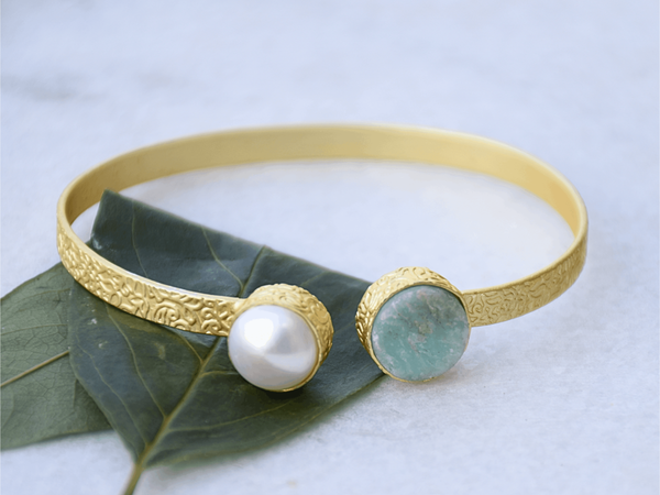 Sleek everyday and partywear versatile pearl and amazonite bangle