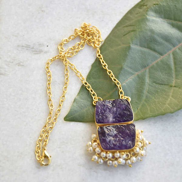 Minimal bold and edgy semi precious chain pendant 