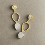 Load image into Gallery viewer, Nature inspired leaf shape hammered handcrafted goldplated natural pearl dangle drop earring
