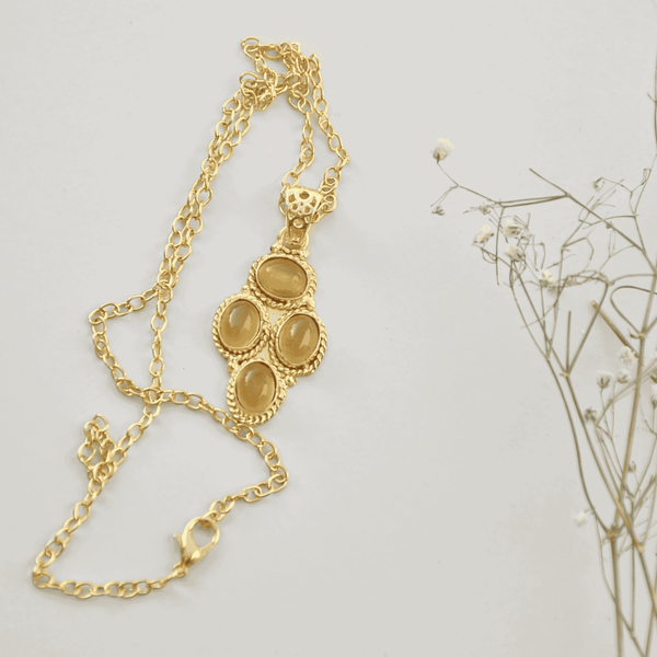 Floral inspired leaf shape textured handmade crystal gold plated brass hypoallergenic waterproof gifting daily wear pendant necklace adjustable chain