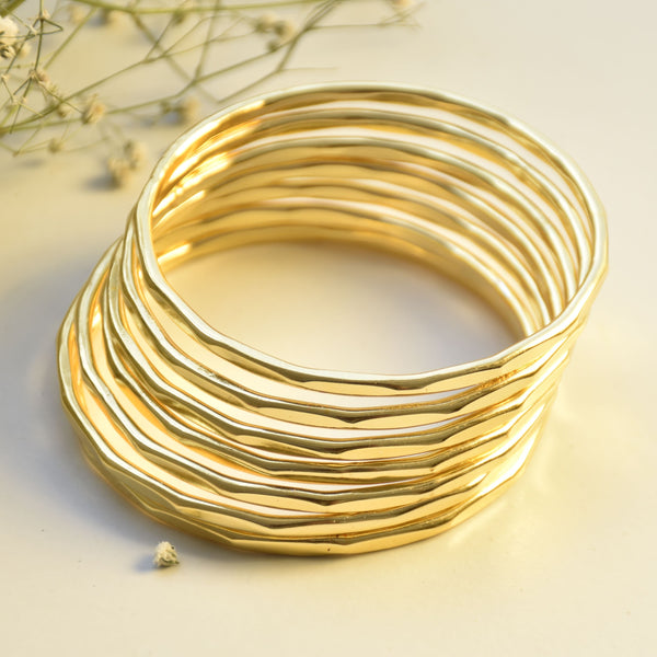 Fancy textured stackable cocktail party everyday brass lightweight antitarnish bangle
 