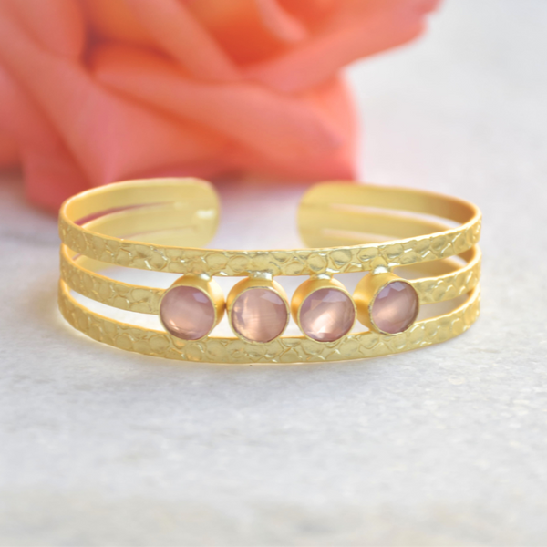 Elegant adjustable bangle with open end minimal design