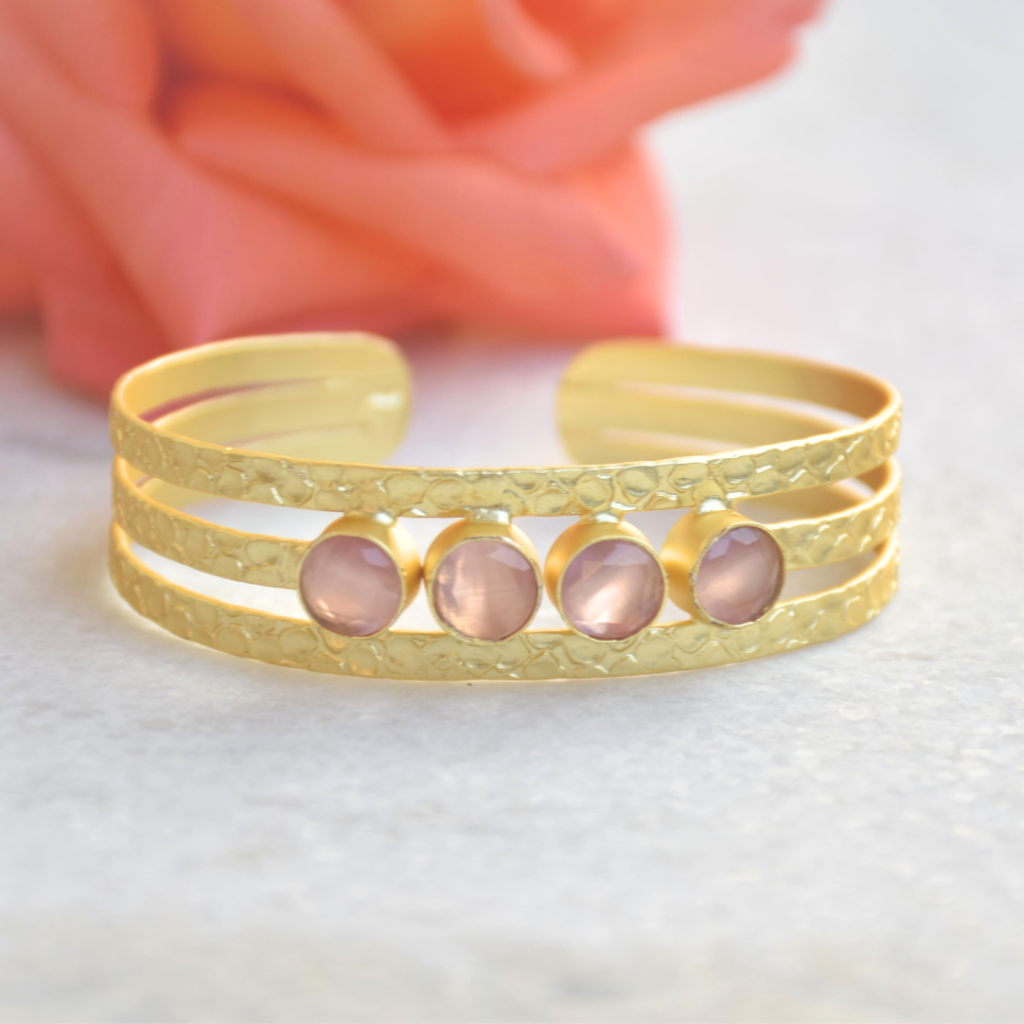 Elegant adjustable bangle with open end minimal design