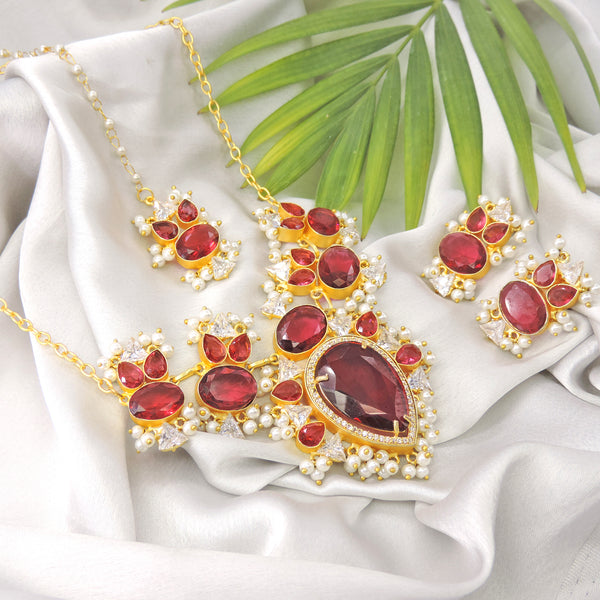 Luxurious and bold perfect for wedding or gifting partywear necklace set