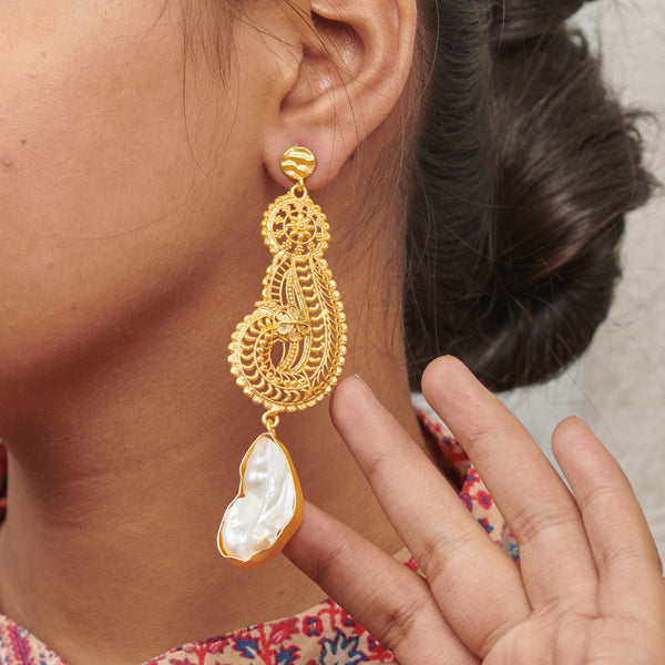 Traditional inspired classic yet modern pearl drop lightweight bridal bridesmaid long earrings