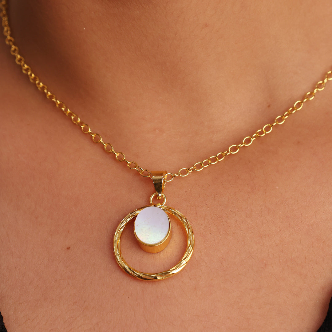 Mother Of Pearl Pendant Chain
