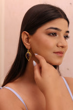 Load image into Gallery viewer, Modern Lightweight Earrings
