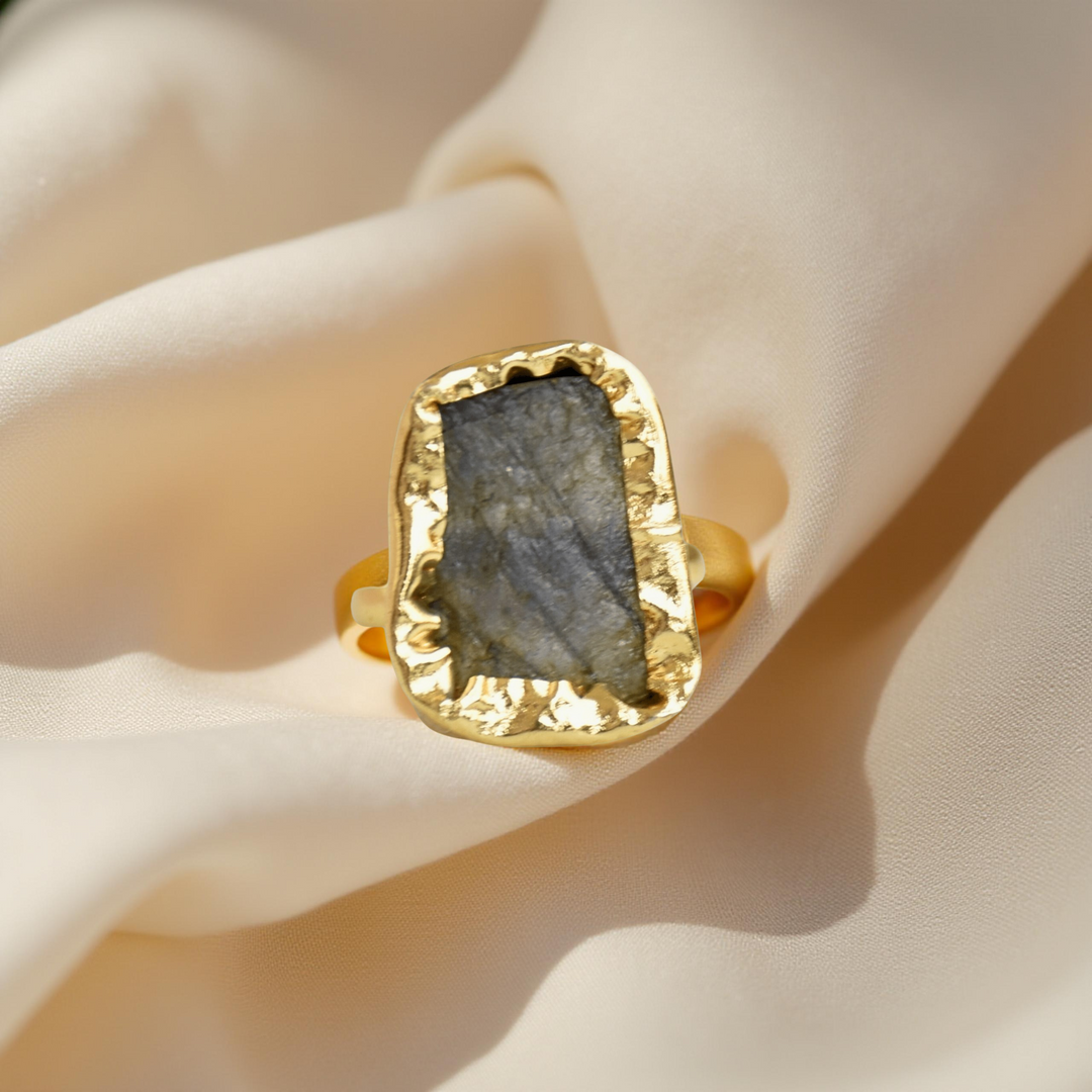 Luxurious Dainty everyday adjustable ring
