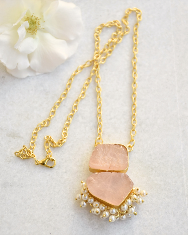 Anti tarnish Modern daily wear rose quartz pendant 