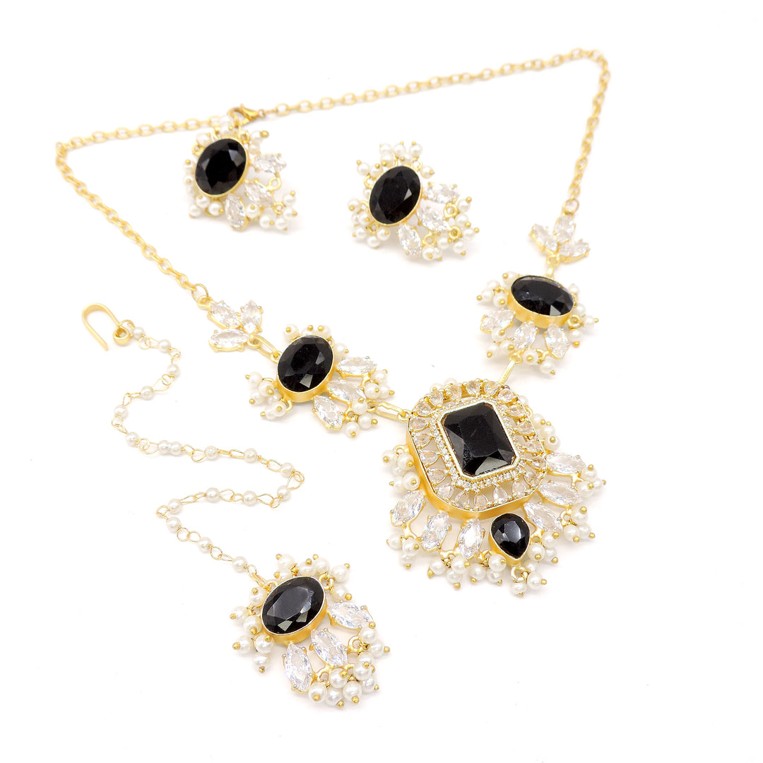 Modern handmade neckpiece with crystal and sparkling zircon for timeless elegance 