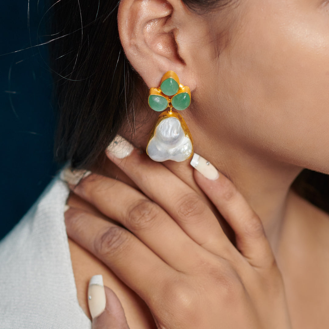Nature inspired leaf pearl drop crystal must have earrings versatile vacation party accessory gold-plated earrings